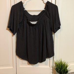 American Eagle Flowy off the shoulder Top